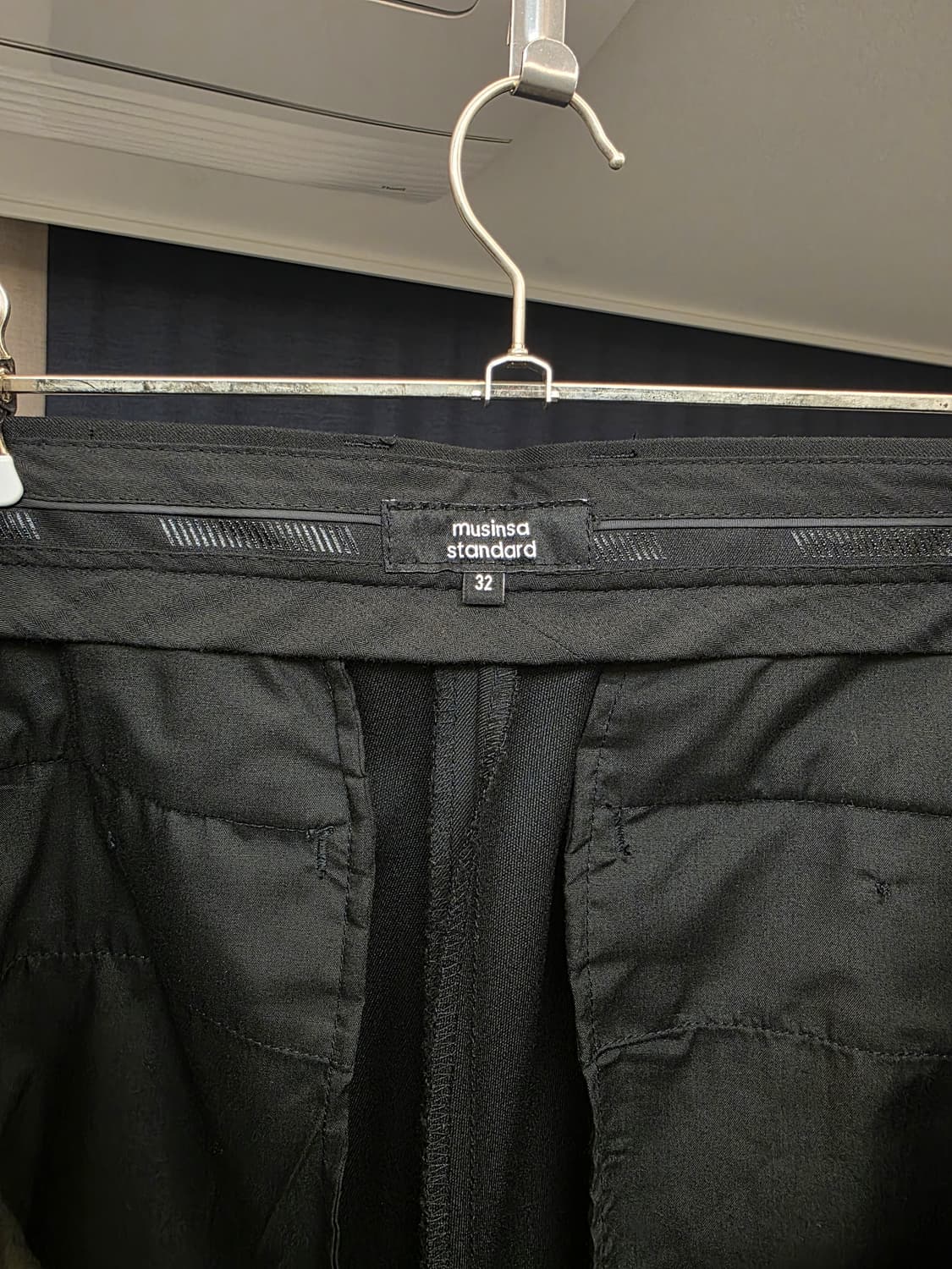 무신사스탠다드 / 울 블렌드 와이드 히든 밴딩 슬랙스 [블랙] / 32 상품이미지2