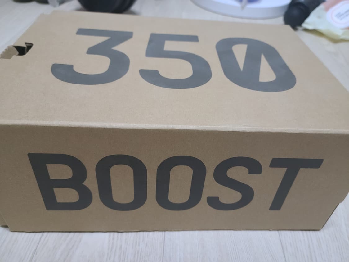 아디다스 이지 부스트 350 V2 브레드 265 상품이미지2