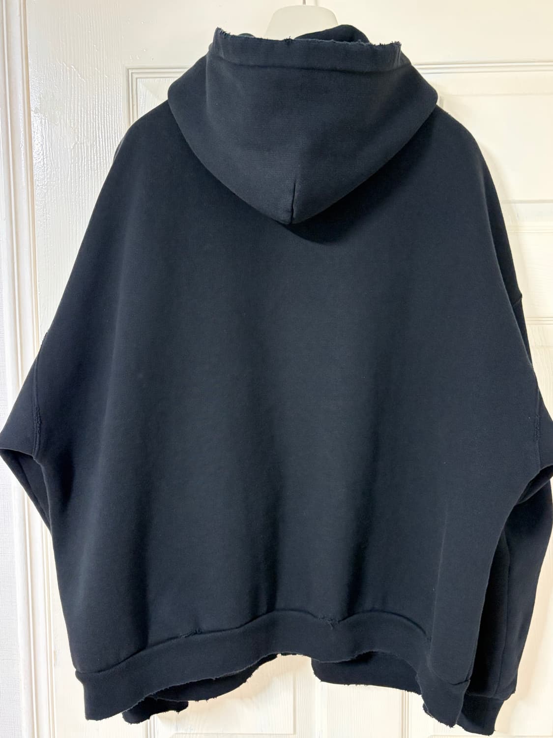 (3) 발렌시아가 틱톡 로고 후드 집업 블랙 상품이미지4