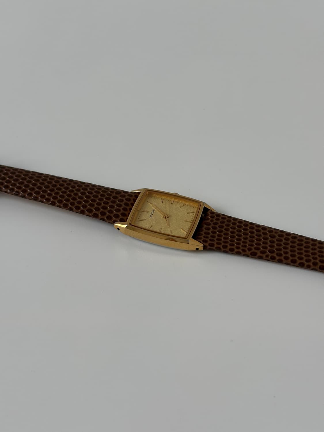 1980s Goldflake Dial Tank Ladies Quartz 상품이미지6