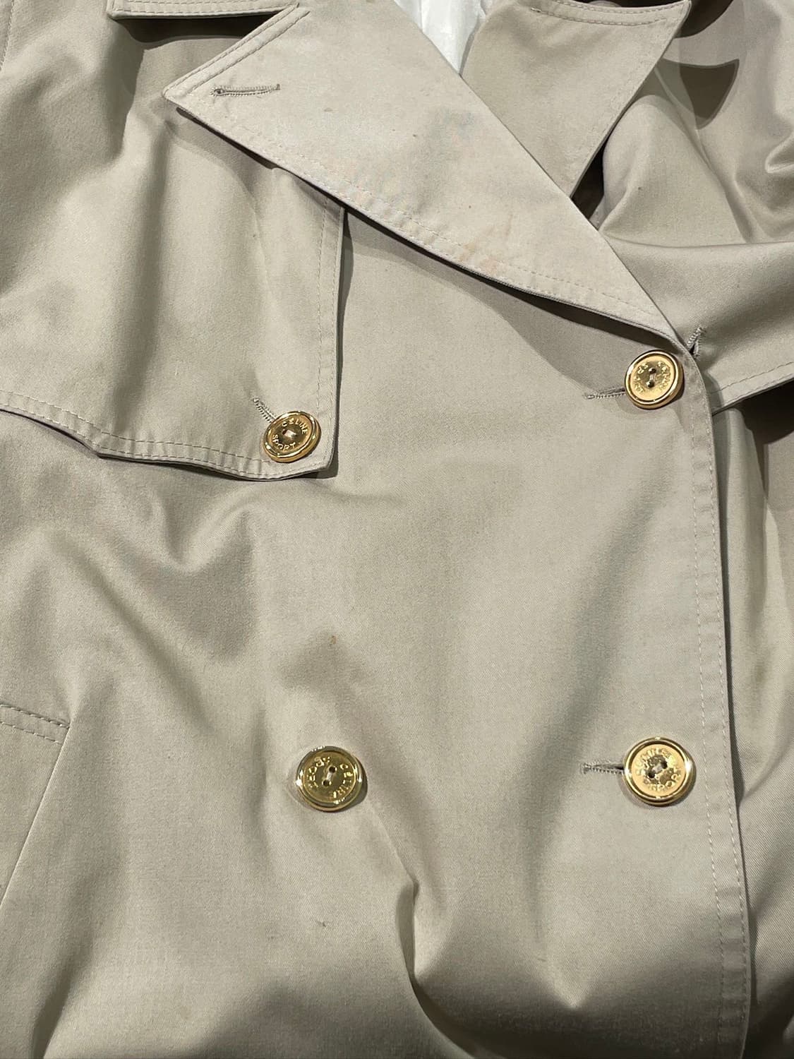 올드 셀린느 라이트 베이지 금장 버튼 트렌치 코트 상품이미지8