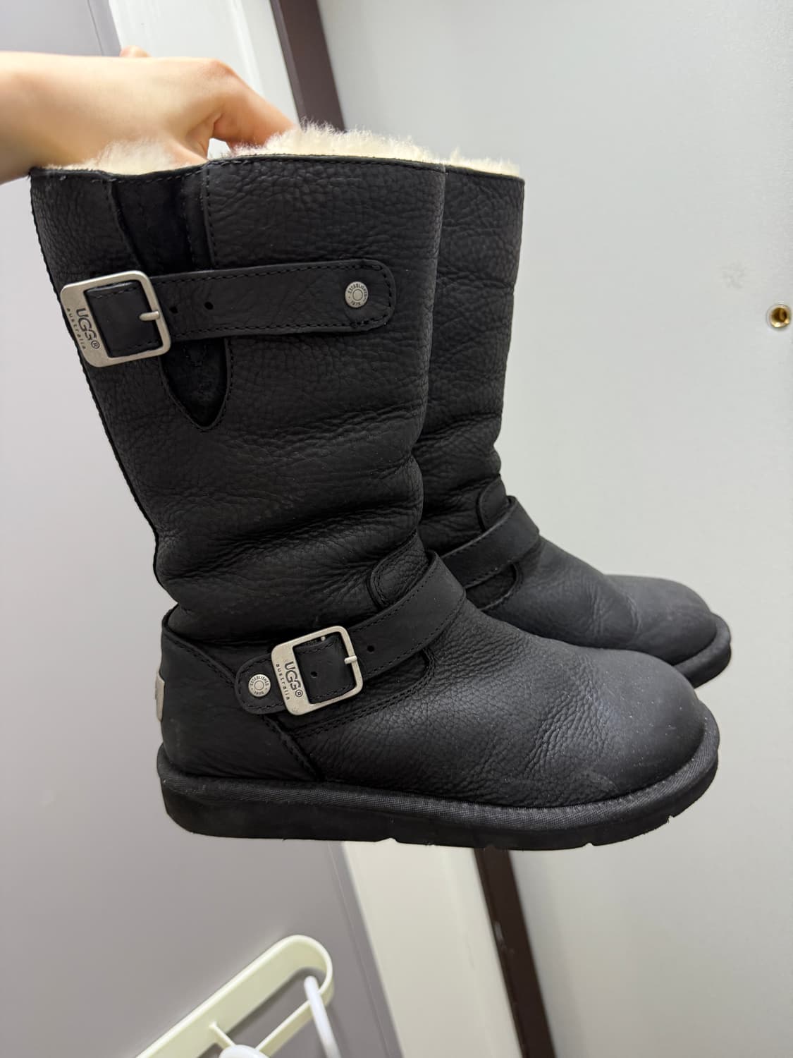 어그 버클 미디부츠 상품이미지1