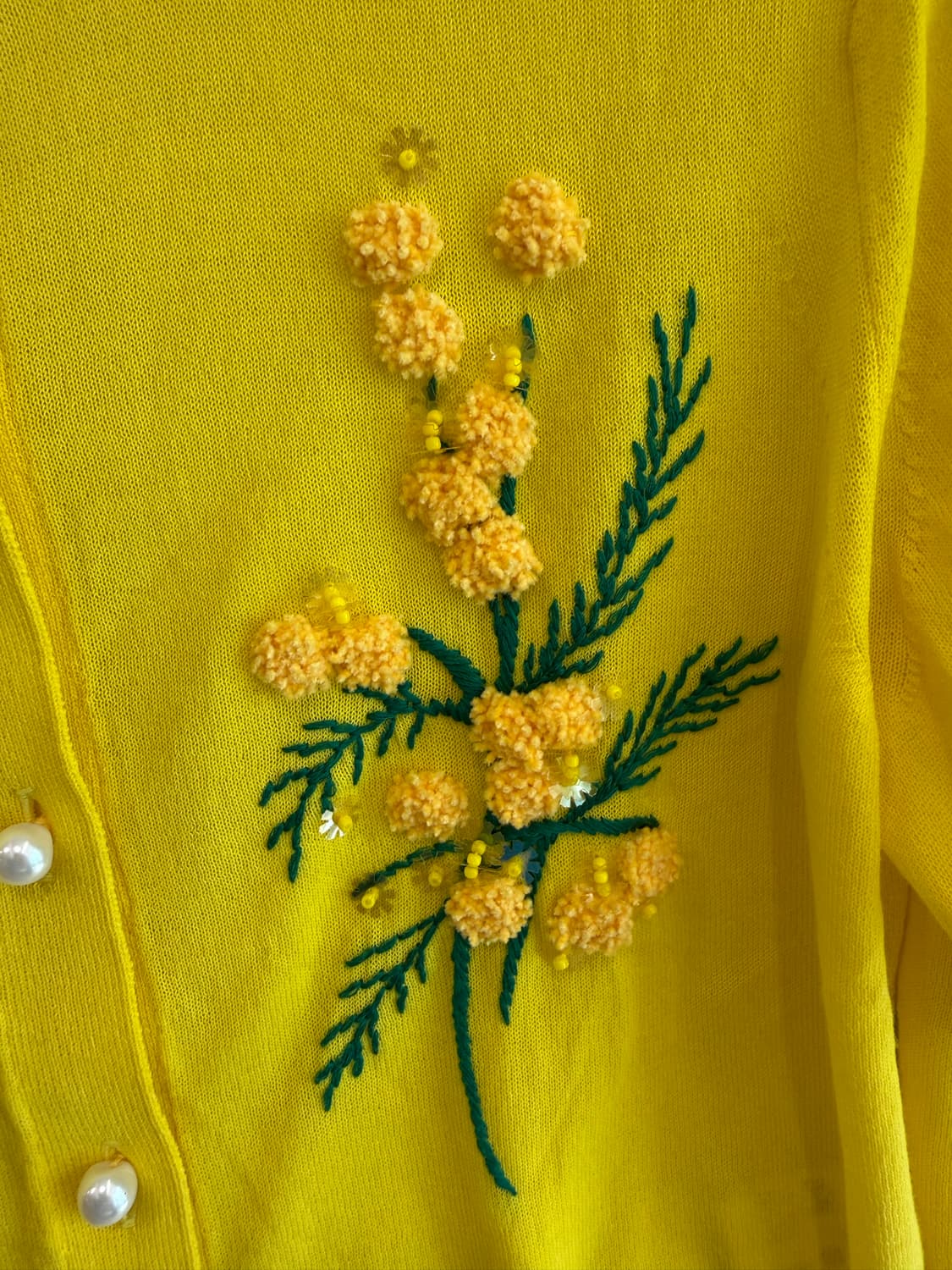 MUVEIL 미모사 자수 노란색 가디건(55사이즈) 상품이미지2