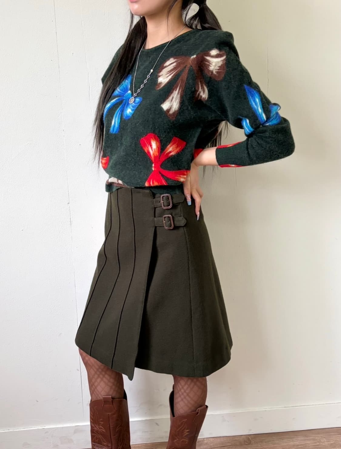 Chamois Royal 아트 리본스웨터 상품이미지5