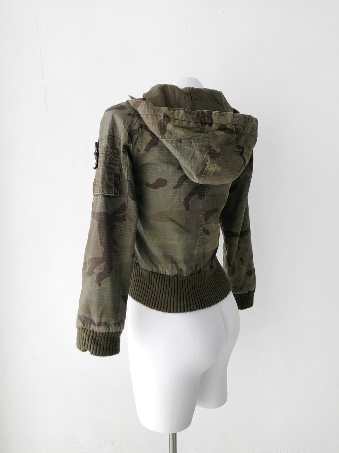 von dutch) camo hood jacket 상품이미지3