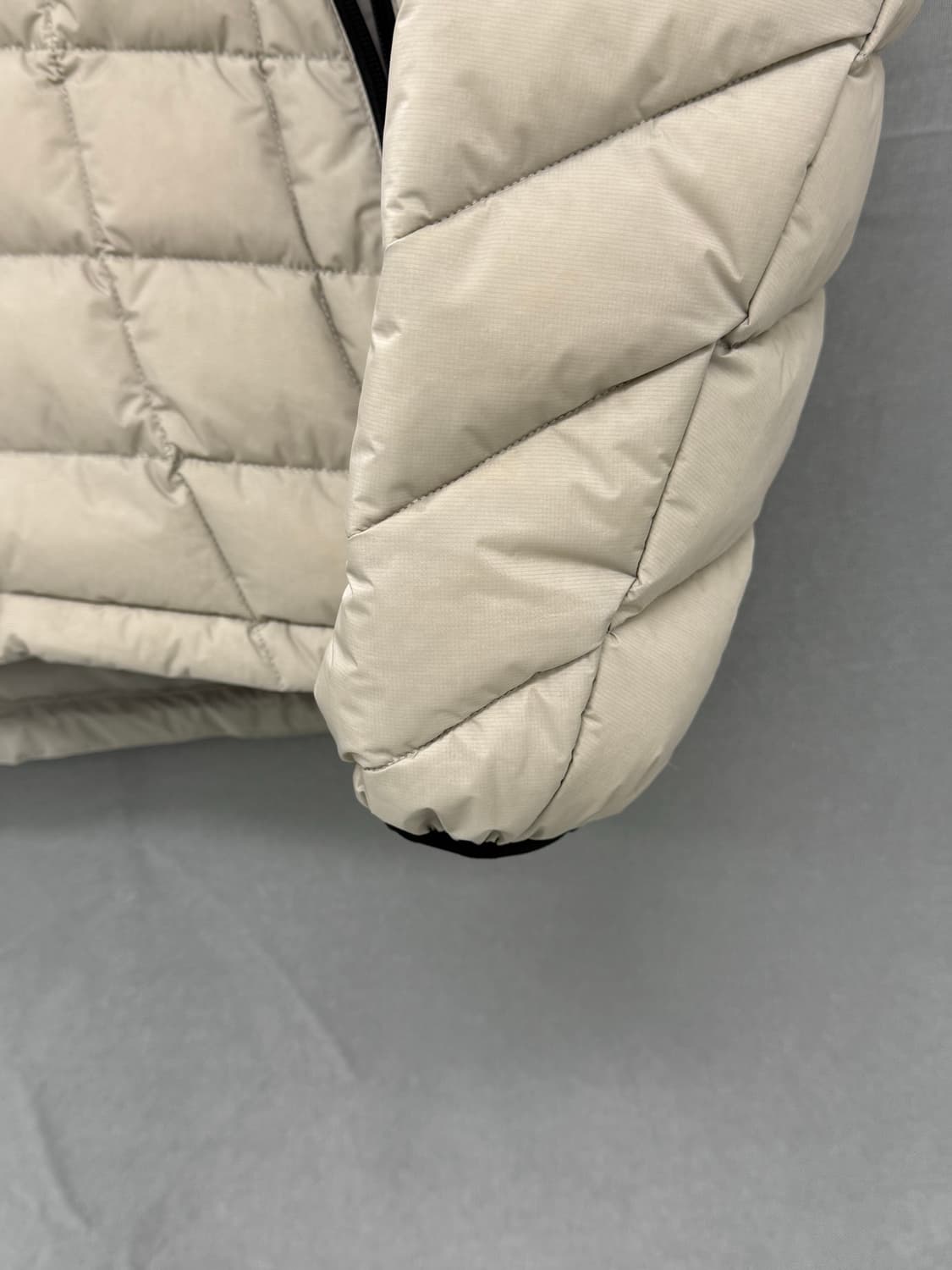 비긴202 커브라이트 다운 점퍼 라이트 그레이 새상품 2사이즈 상품이미지3