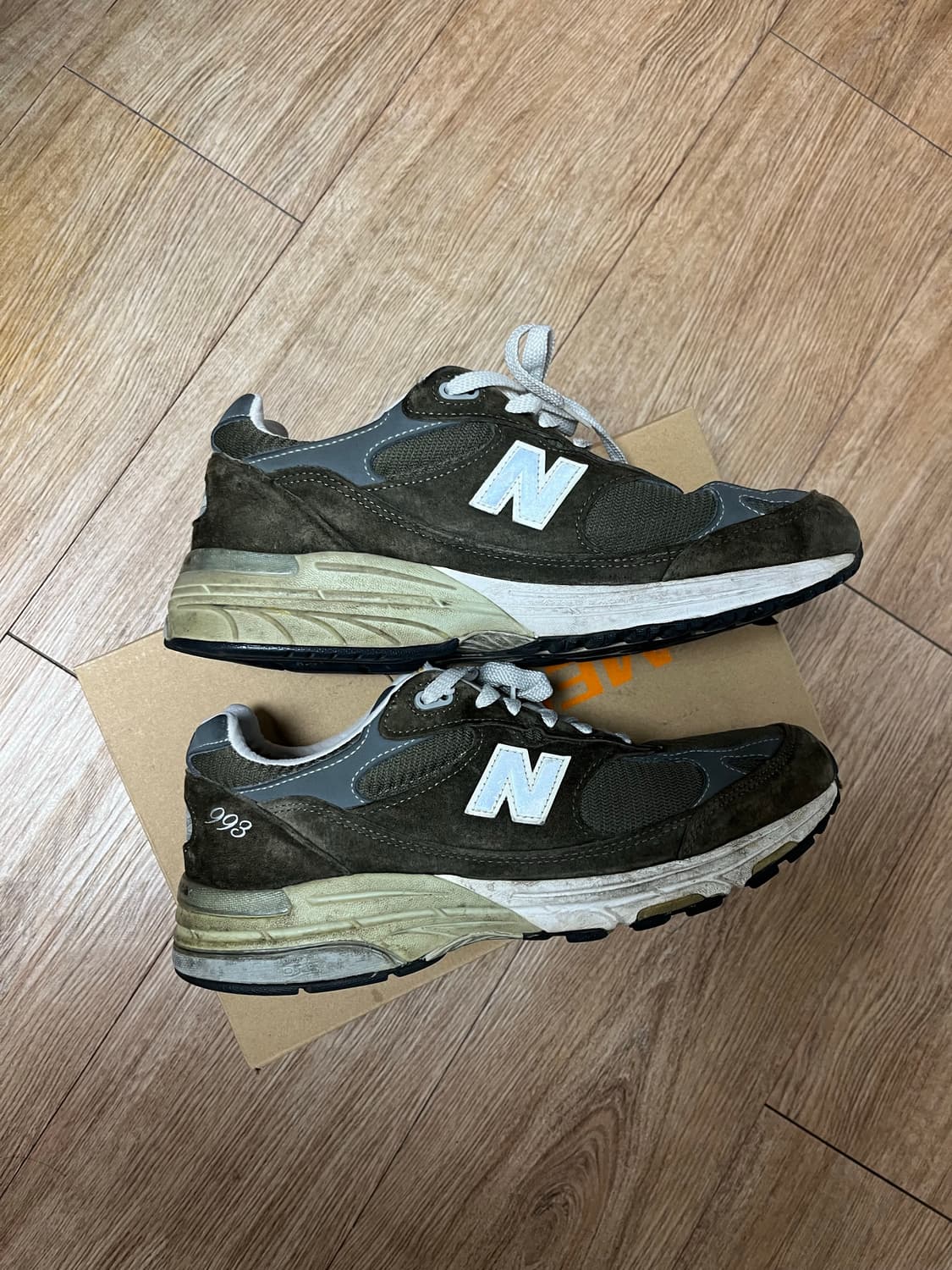 뉴발란스 993 메이드 인 USA 밀리터리 그린 상품이미지1