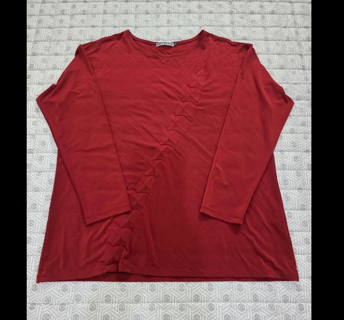 이세이미야케 레드 블라우스 사이즈 ~55 상품이미지1