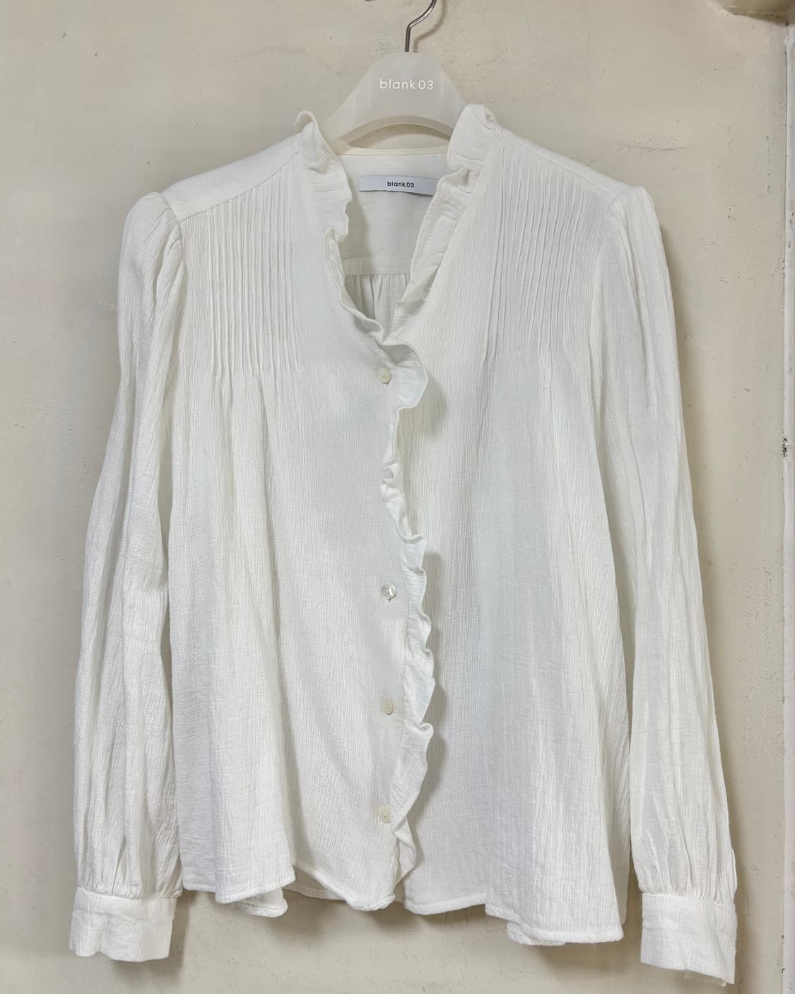(급처) 블랭크공삼 cotton pin-tuck blouse 상품이미지3