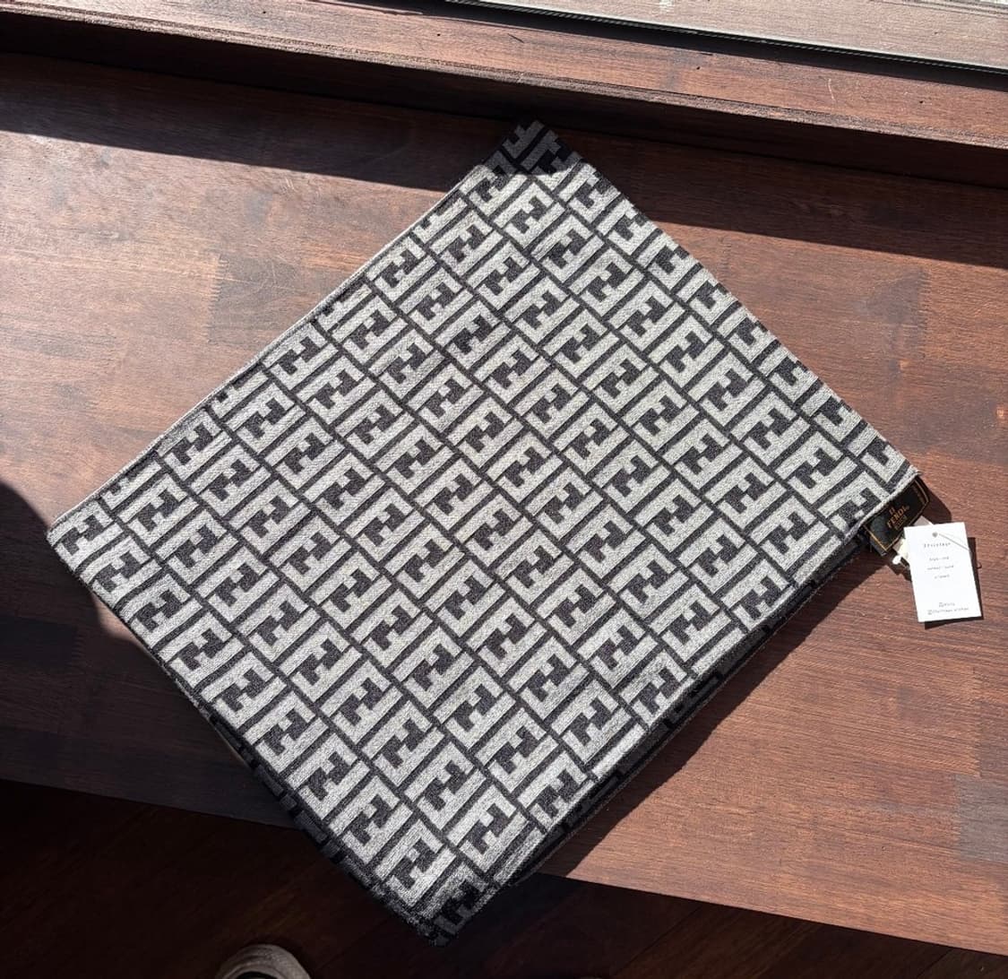 15497 - 펜디 주카 울 머플러 (버진 울 100%) 상품이미지2