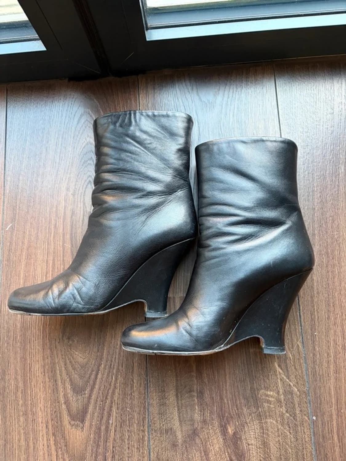 미우미우 힐 상품이미지1