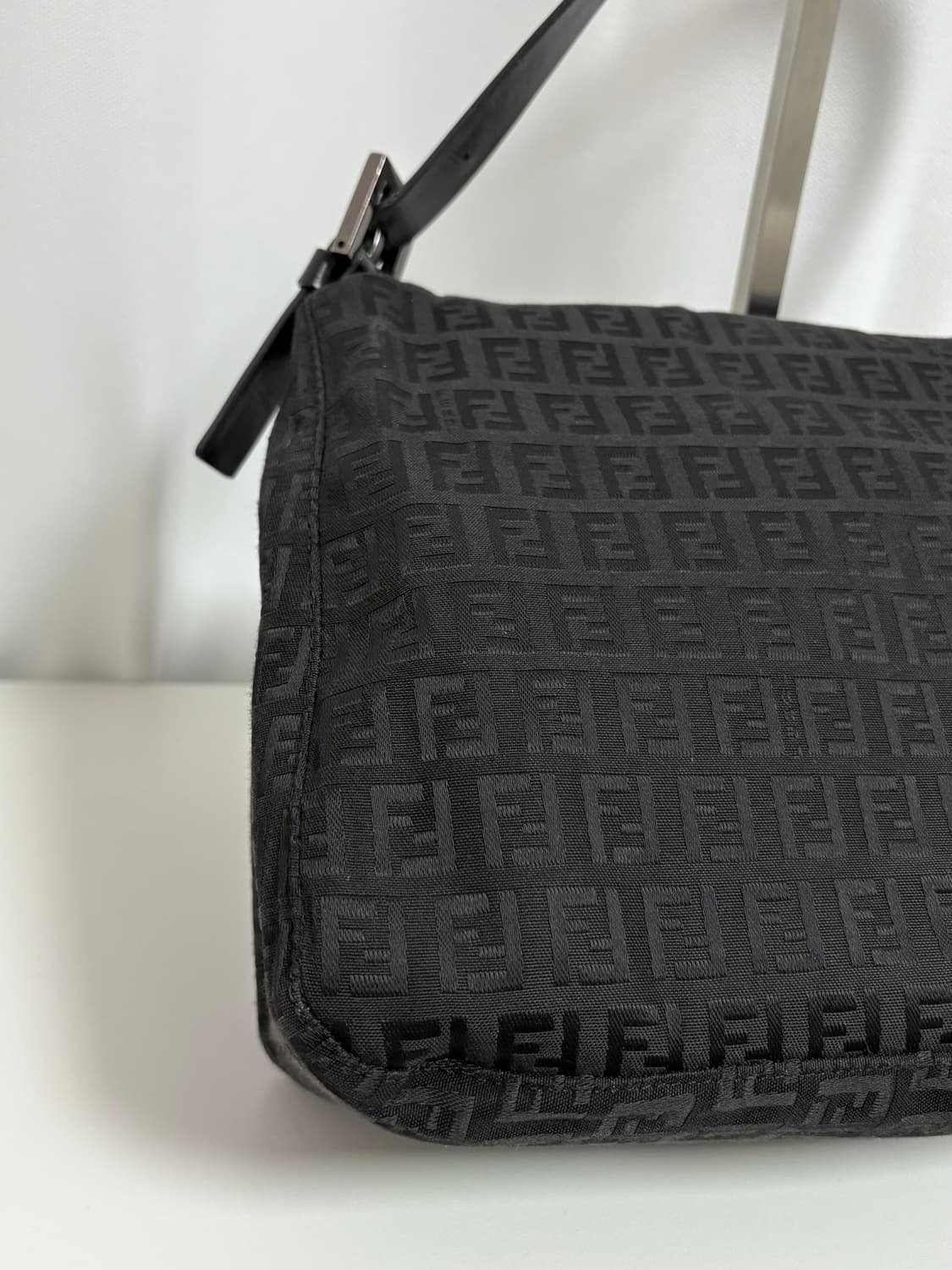 펜디 주키노 맘마백 블랙 상품이미지5