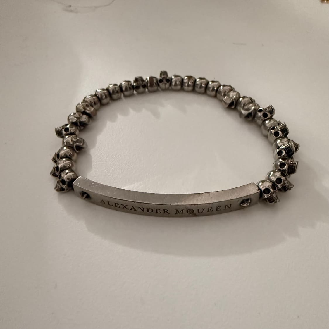 알랙산더맥퀸 스컬 비즈 팔찌 상품이미지2