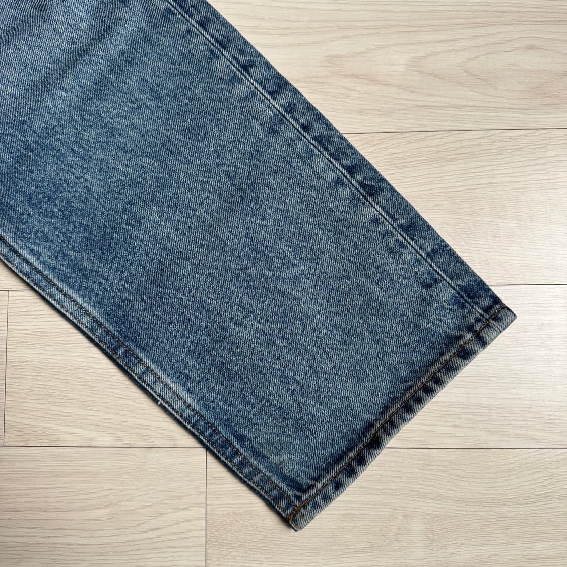 아르켓 레귤러 크롭 진 (중청) 상품이미지4