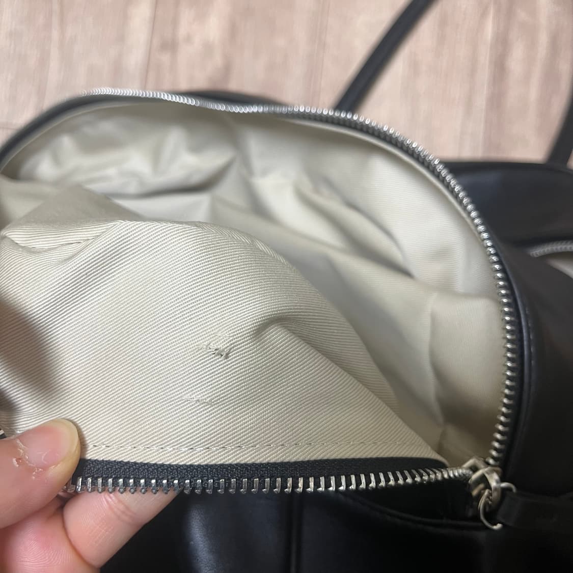 크리스틴프로젝트 투지퍼백 블랙 상품이미지5