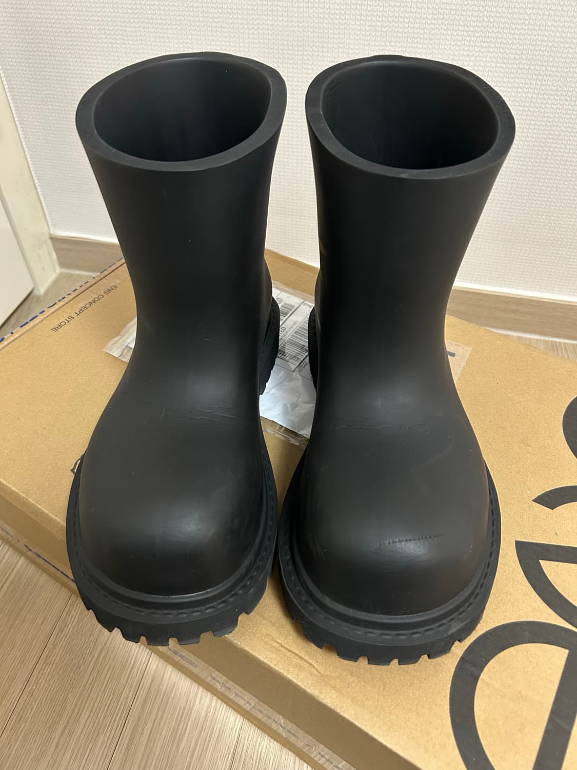 발렌시아가 스테로이드 부티 블랙 41 상품이미지3