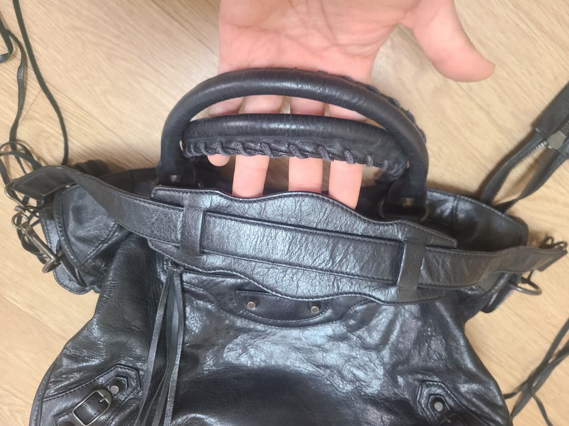 발렌시아가 모터백 시티 블랙 미디엄  상품이미지4