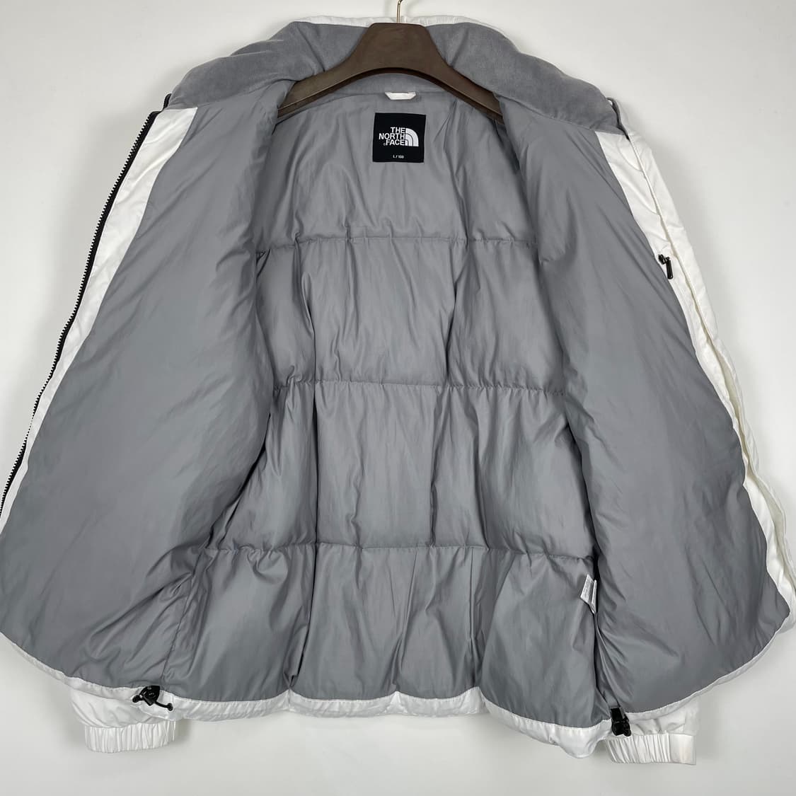 노스페이스 화이트 패딩 상품이미지6