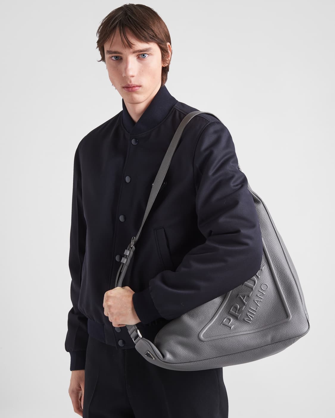 프라다 레더 트라이앵글 백 상품이미지1