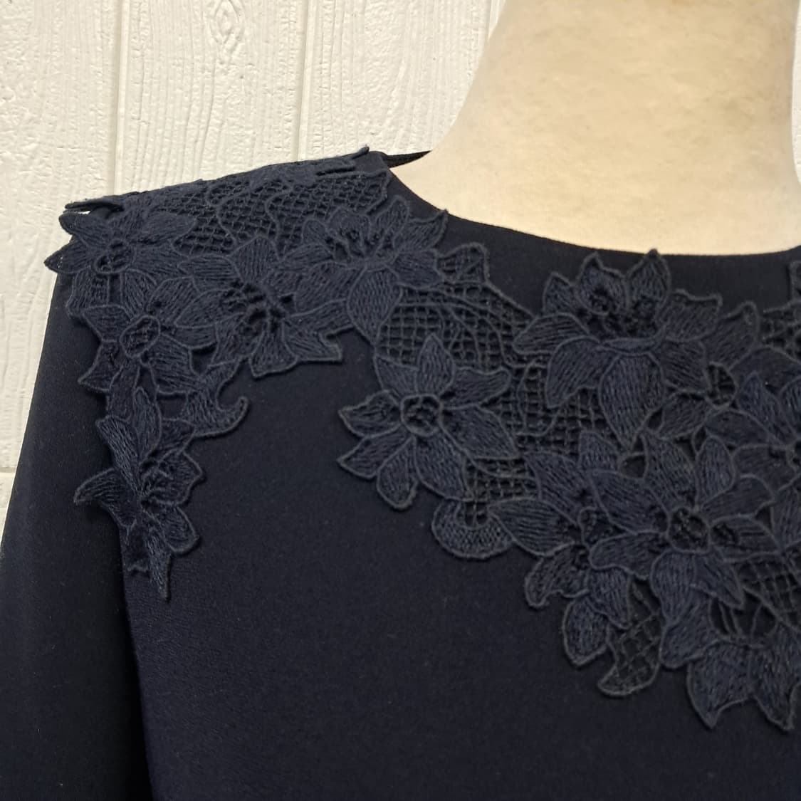 LYNN 네이비 꽃자수  원피스 55 상품이미지3