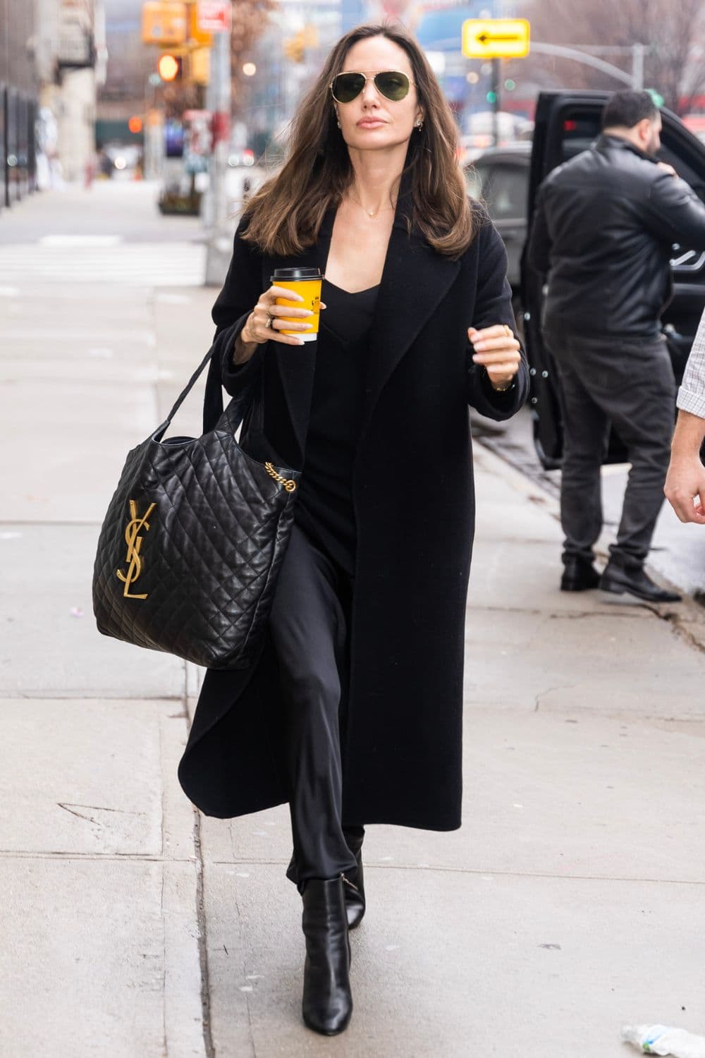 [OS] 생로랑 퀼티드 맥시 토트백 상품이미지5