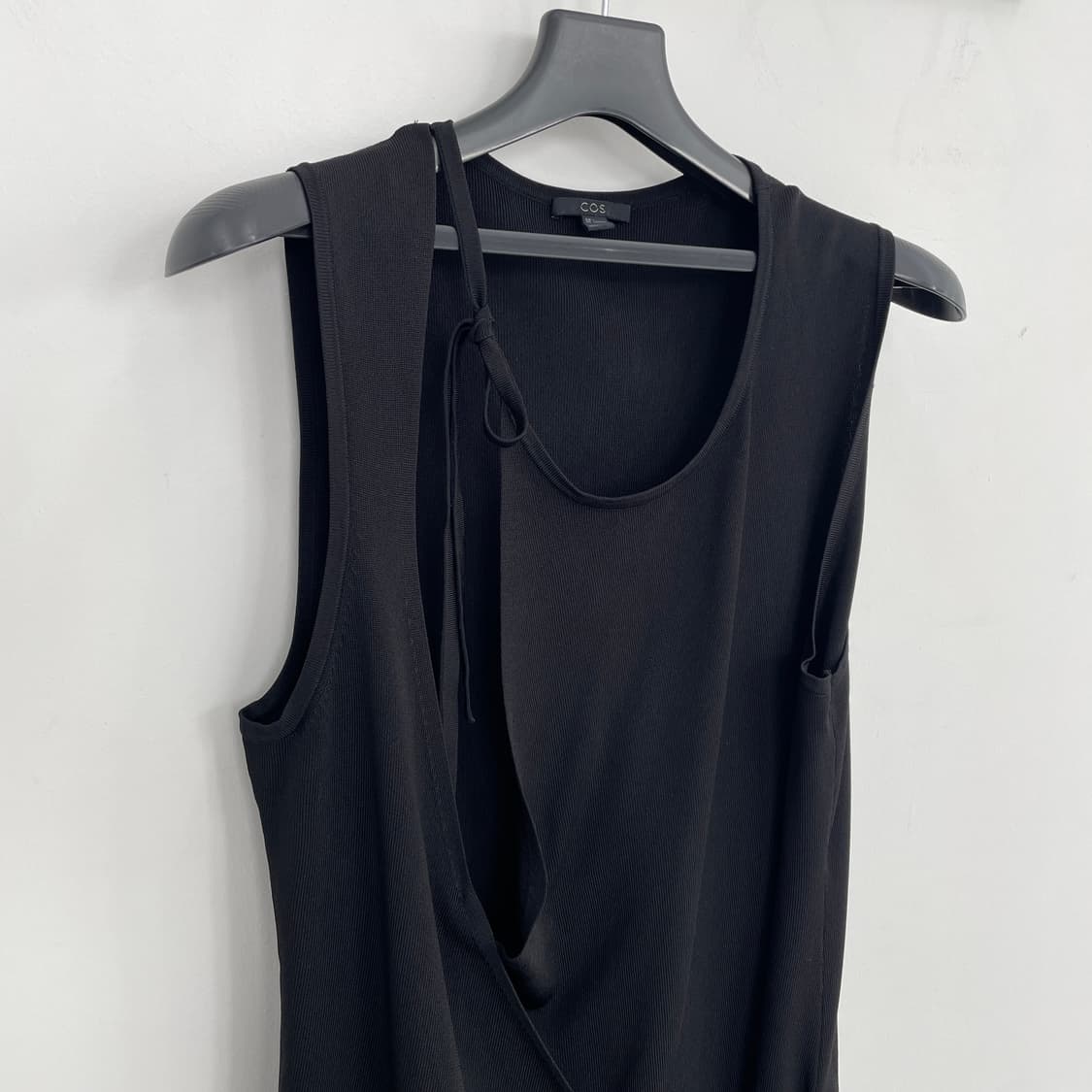 코스 블랙 랩 스타일 끈 나시 원피스 상품이미지1