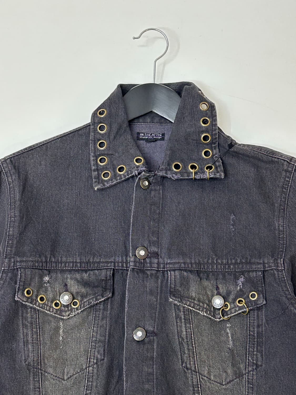 In The Attic 인 디 아틱 링 디테일 흑청자켓 상품이미지3