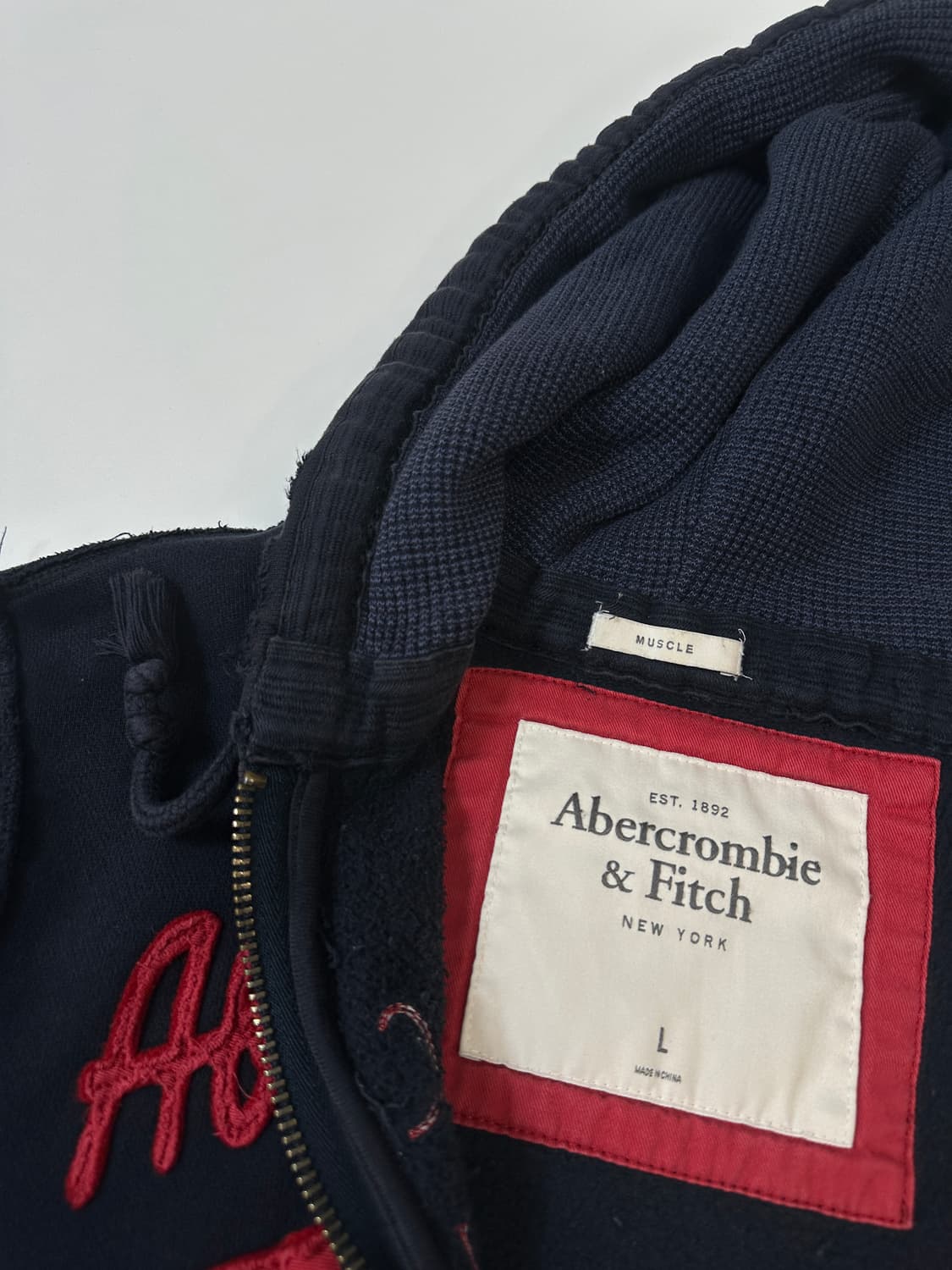 아베크롬비 데미지 스펠로고 후드집업 네이비 L 상품이미지4