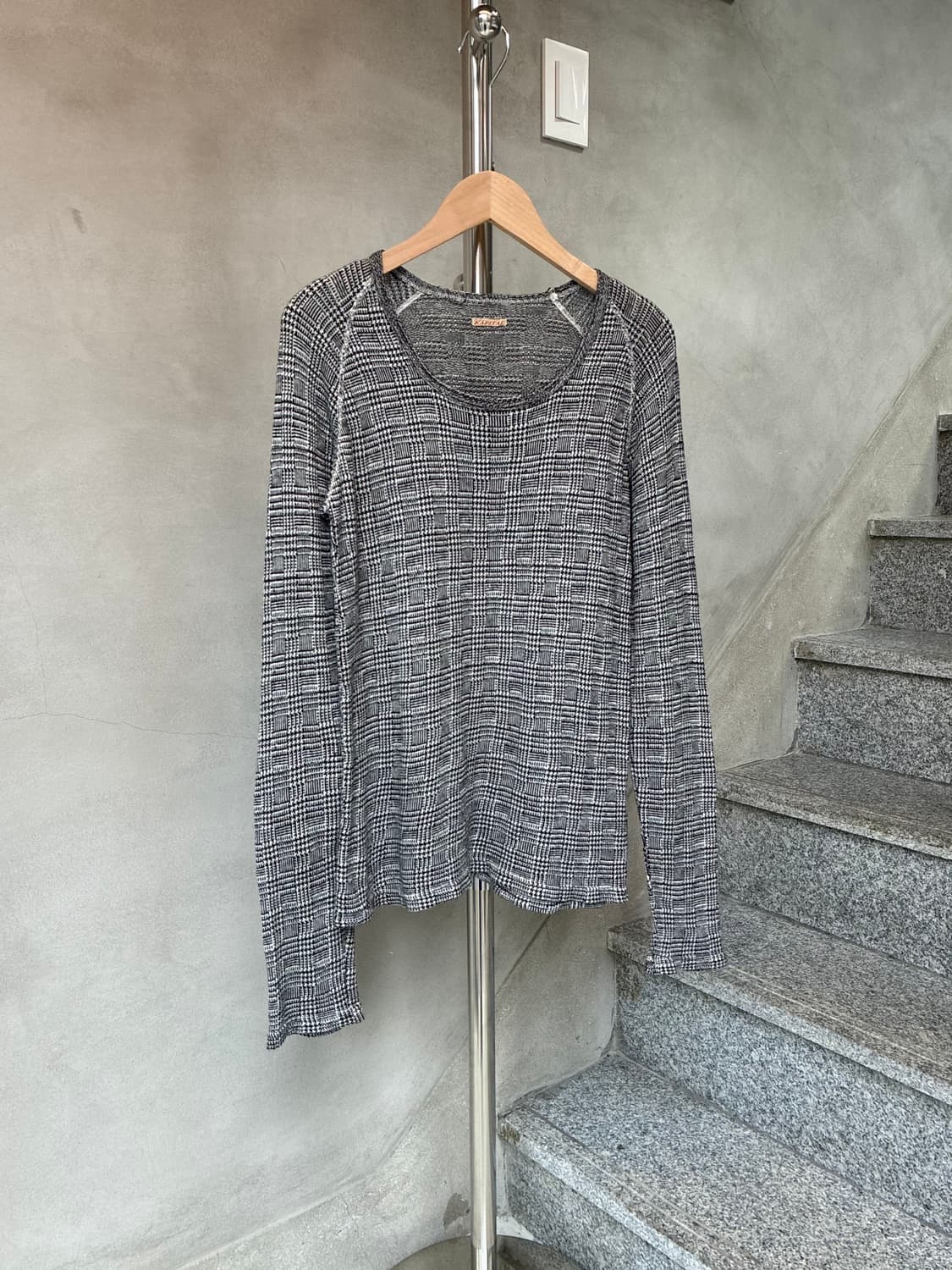 캐피탈 패치 니트 티셔츠 상품이미지2