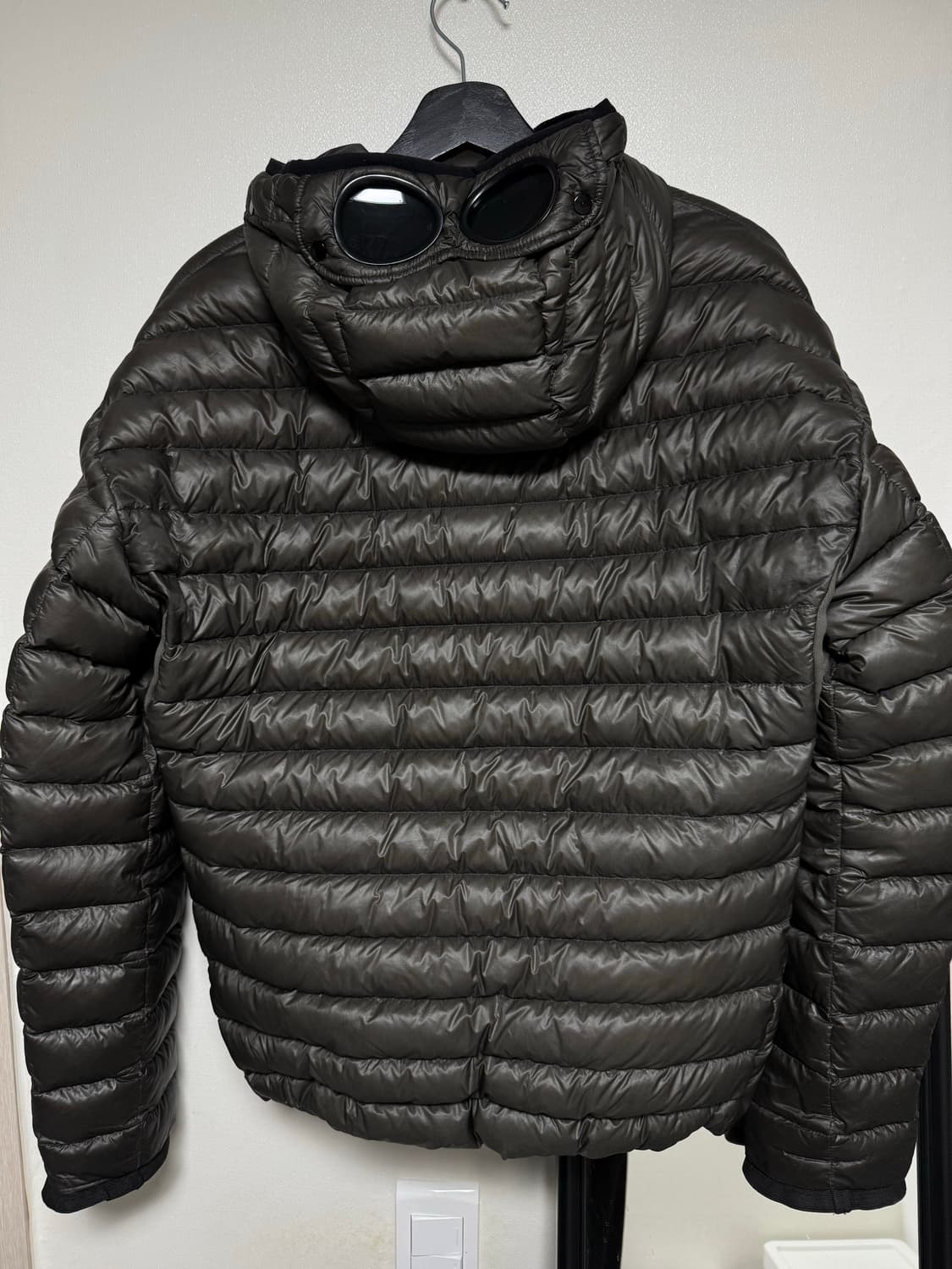 Cp컴퍼니 dd쉘 패딩 상품이미지3