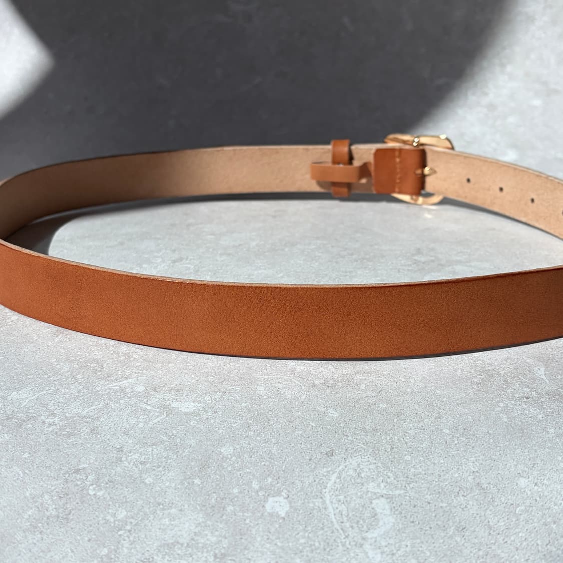 Oribell 커브드 24k 골드플레이트 버클 볼드 베지터블 소가죽 벨트 상품이미지7