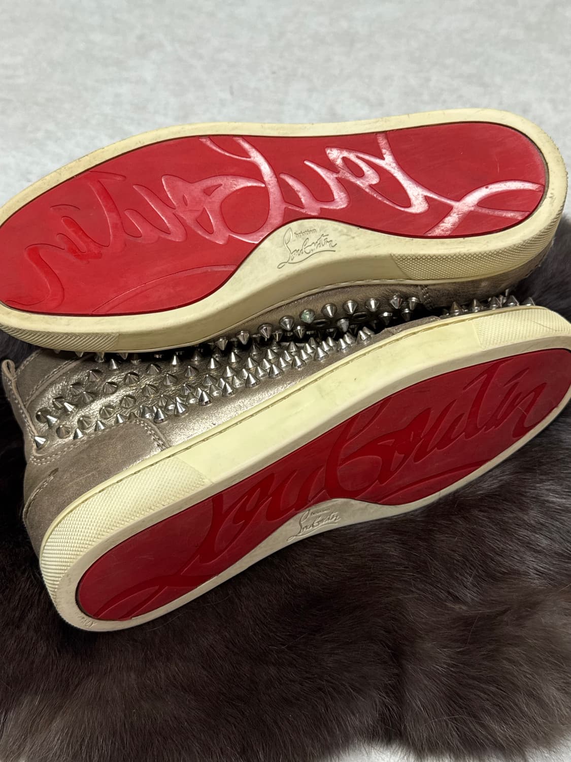 크리스찬 루부탱 스터드 하이탑 스니커즈  상품이미지5