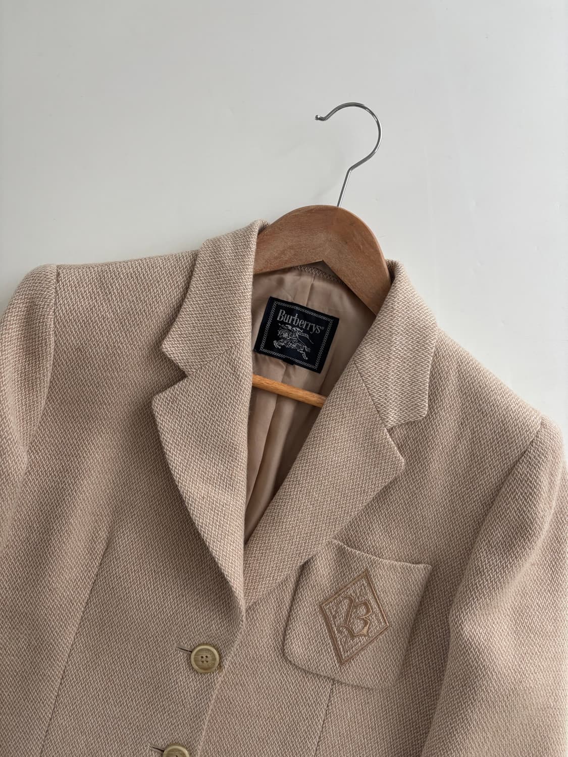 Burberry 버버리 연베이지 자수로고 블레이저 상품이미지4