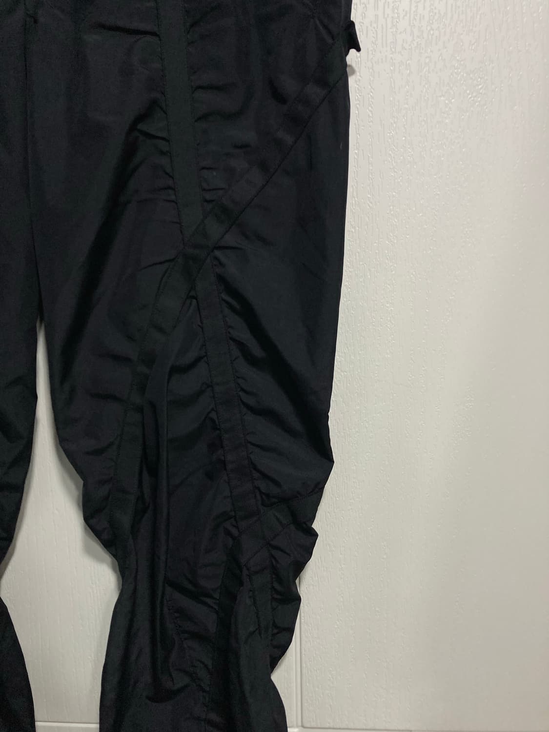 18aw 이세이미야케 나일론 본디지 팬츠 상품이미지3