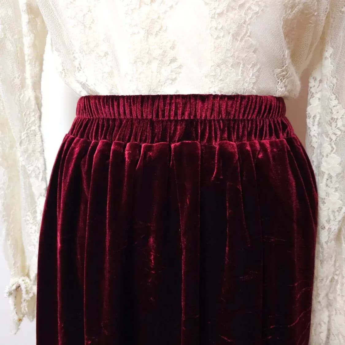 어스뮤직앤이콜로지 레드 벨벳 스커트 치마 상품이미지6