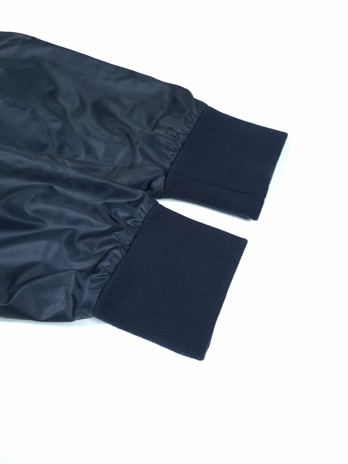 톰브라운 센터백 백삼선 바람막이 블루종 봄버자켓 상품이미지4