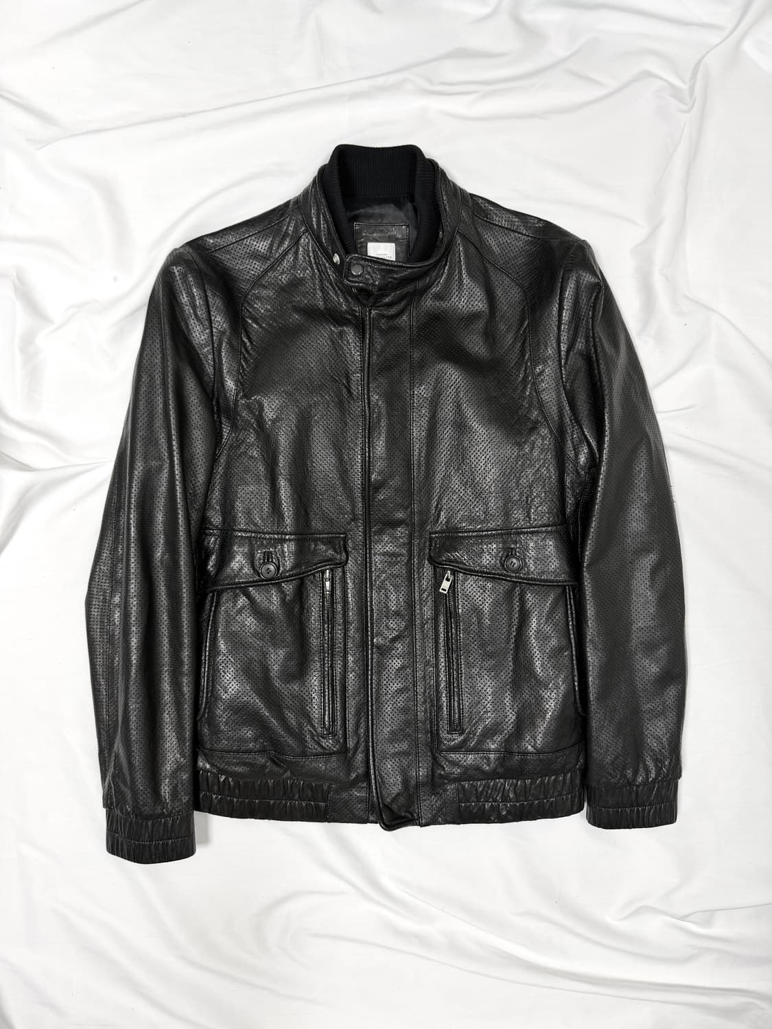 펀칭 레더 봄버 자켓 상품이미지3