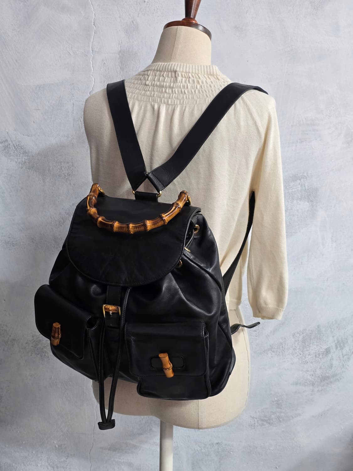 정품 Gucci 구찌 뱀부 백팩 블랙 레더 상품이미지1