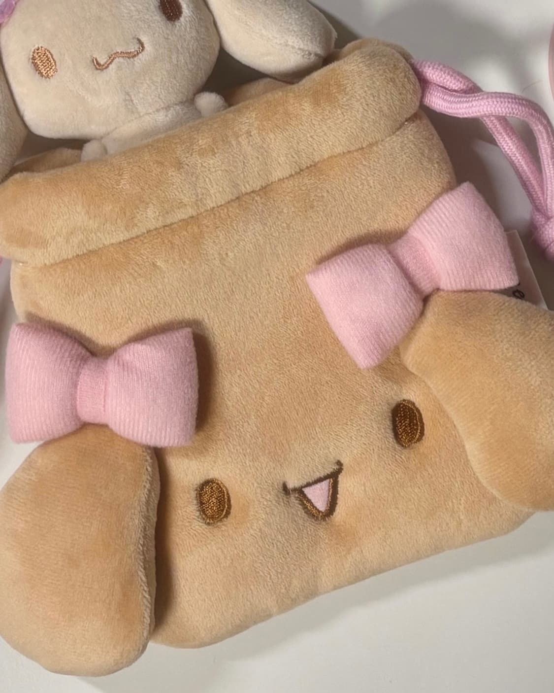 미쟝센 시나모롤 모카 파우치  상품이미지1