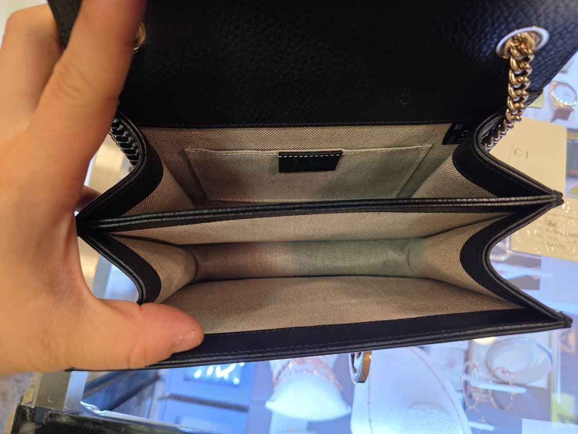 구찌Gucci의 인터로킹 G 체인 숄더백 신품급 상품이미지6