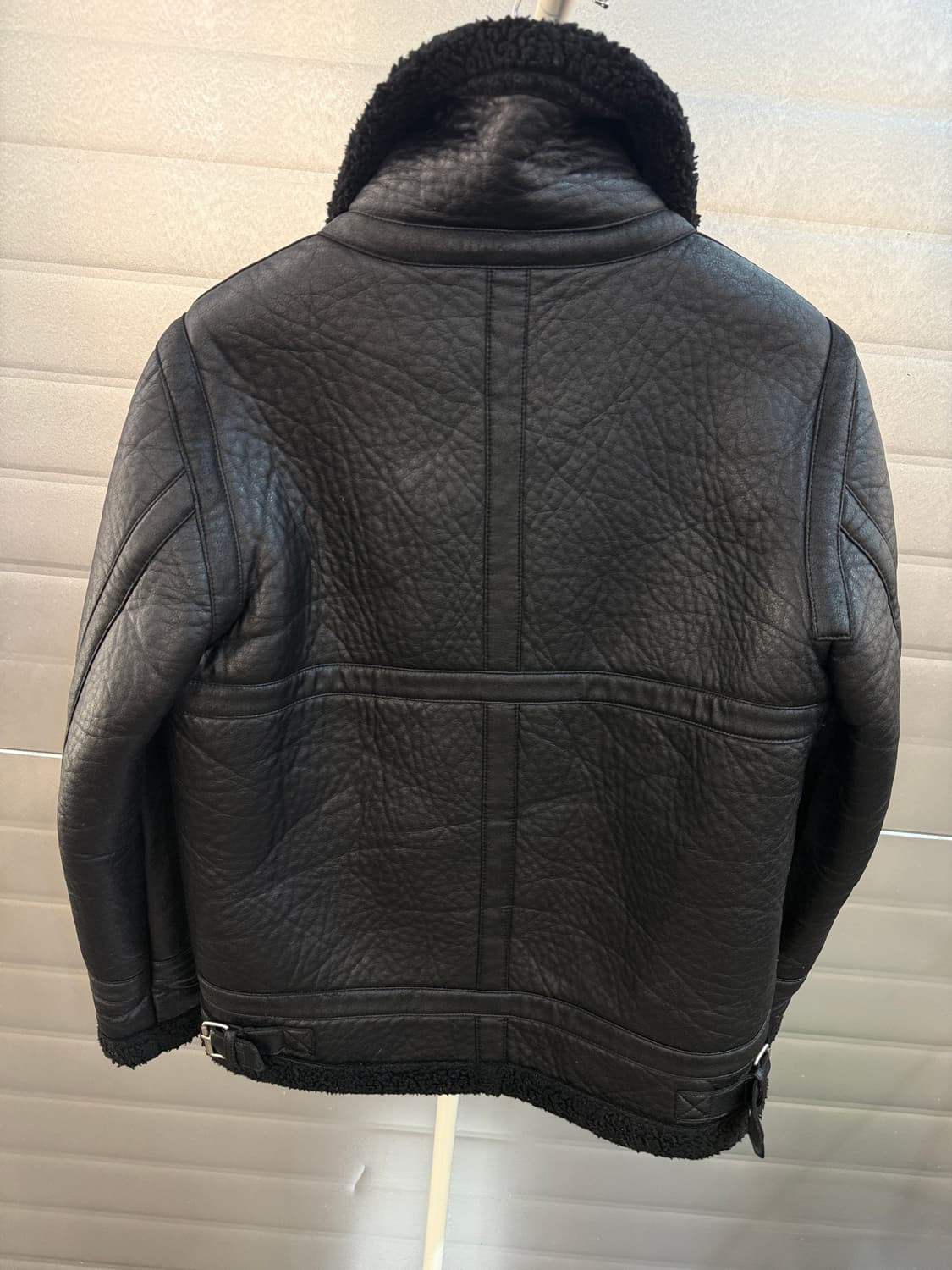 앤더슨벨 비건레더 블랙 무스탕 라지 상품이미지5