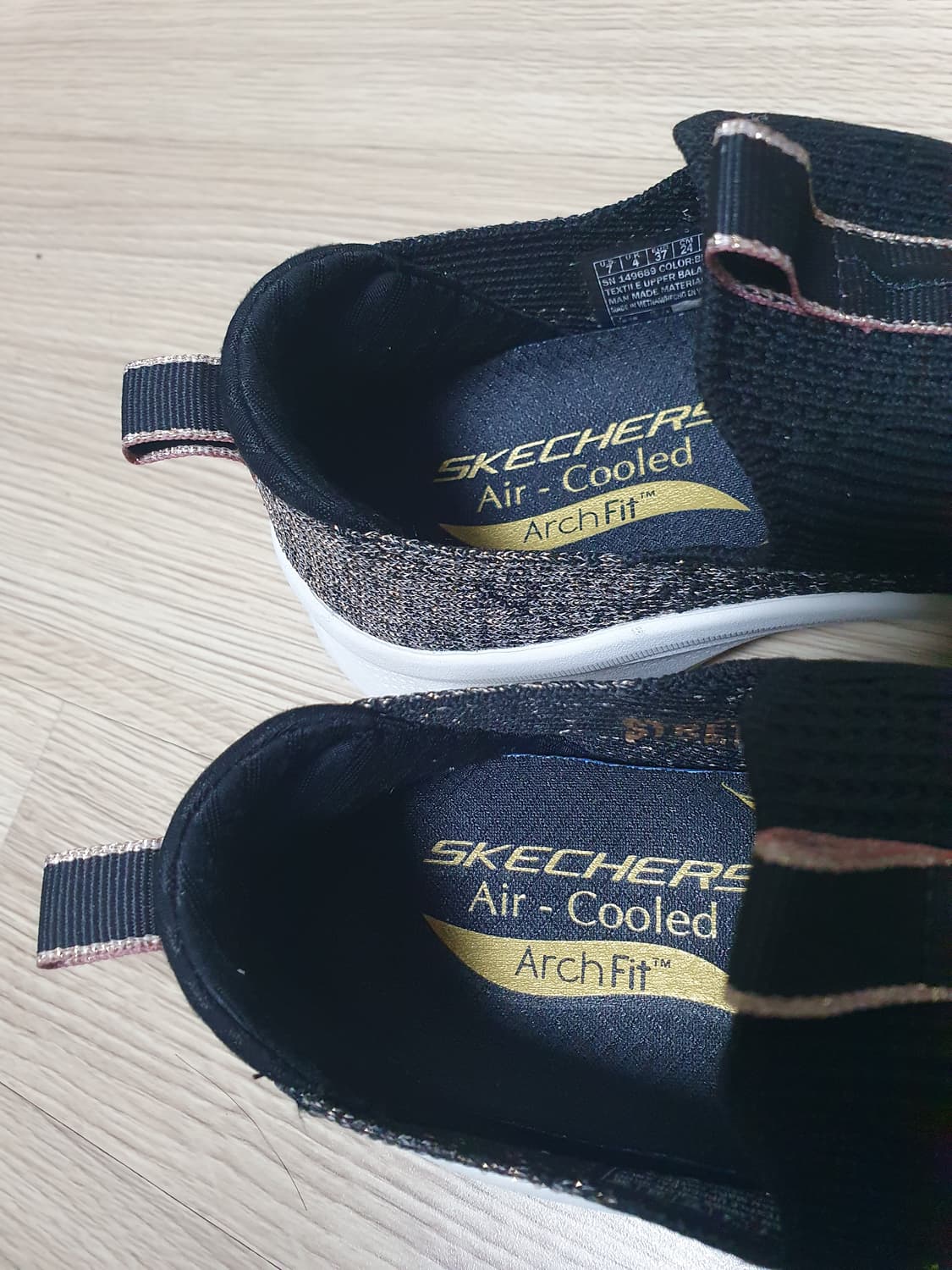 스케쳐스 아치핏 블랙 슬립온 운동화 240 상품이미지8