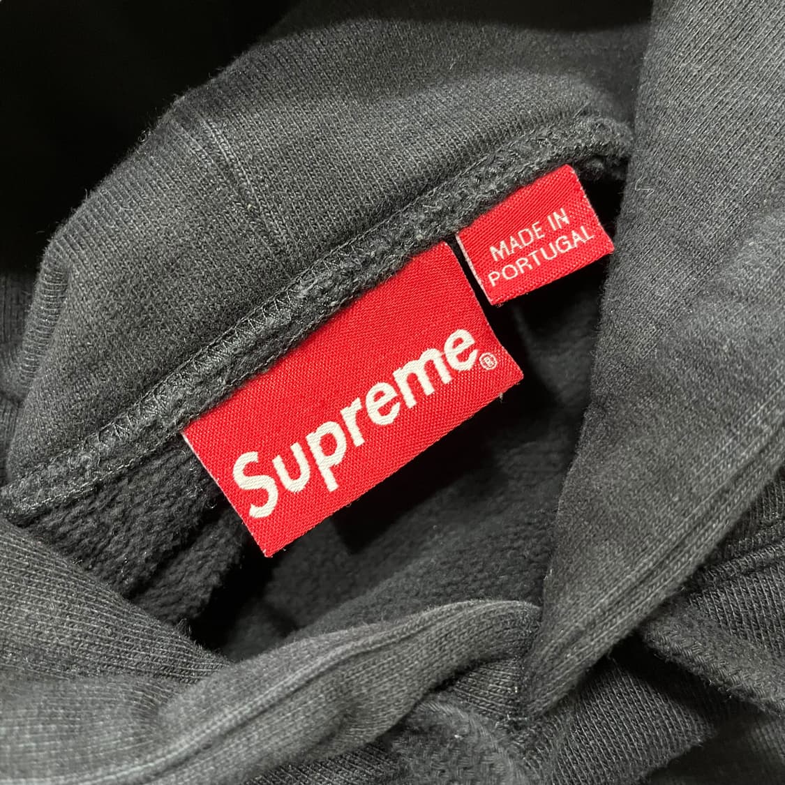슈프림 18AW 포트레이트 아트 다크 후디 상품이미지5