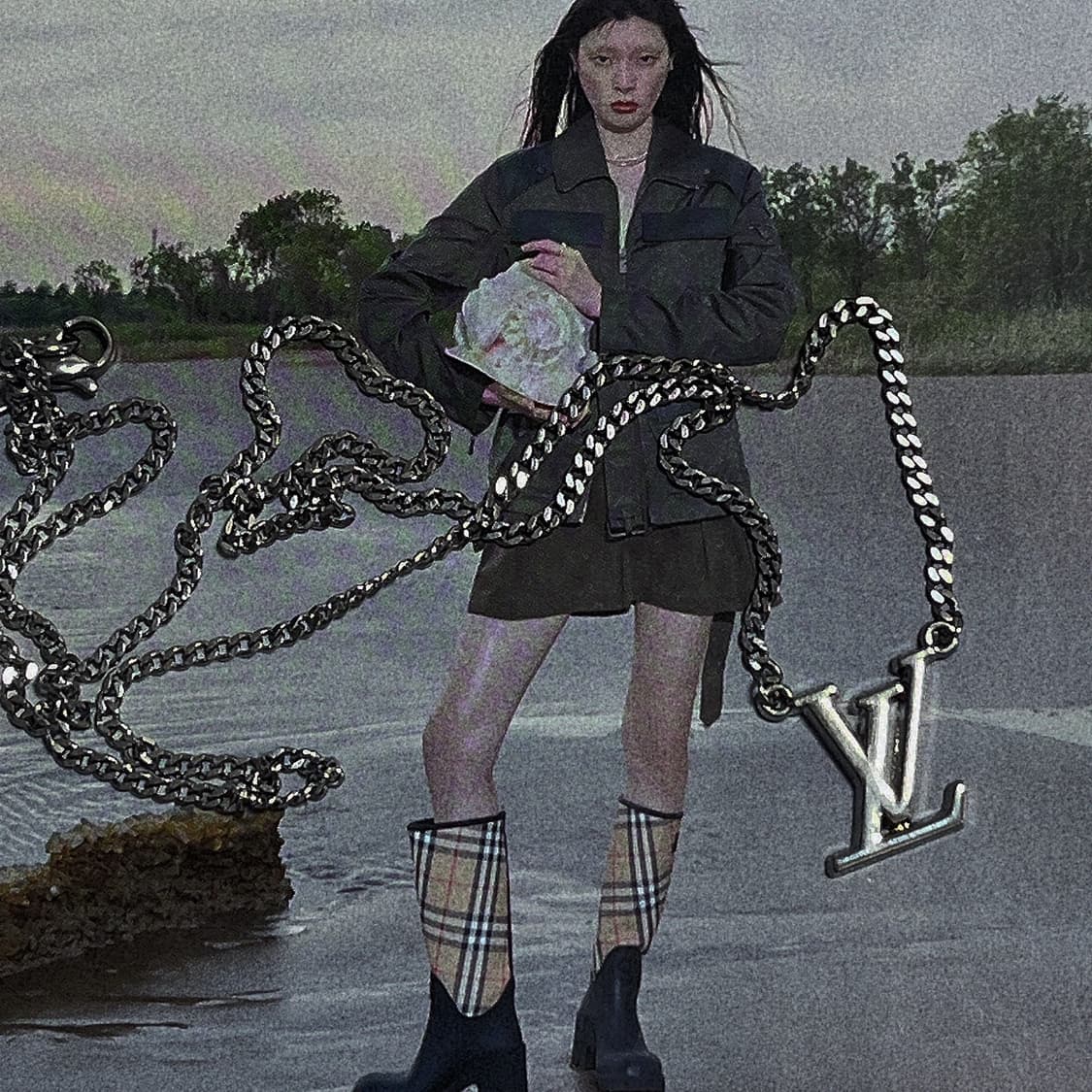 루이비통 LV 로고 양고리 실버 목걸이 상품이미지6