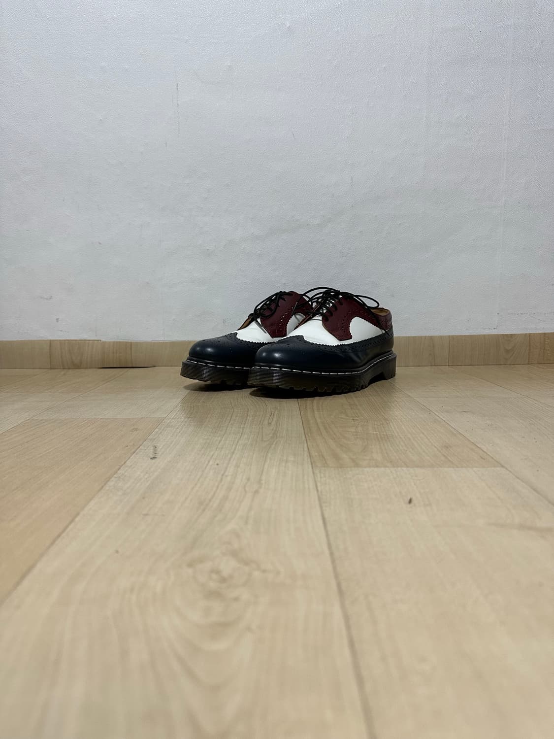 닥터마틴 14399 윙팁 상품이미지1