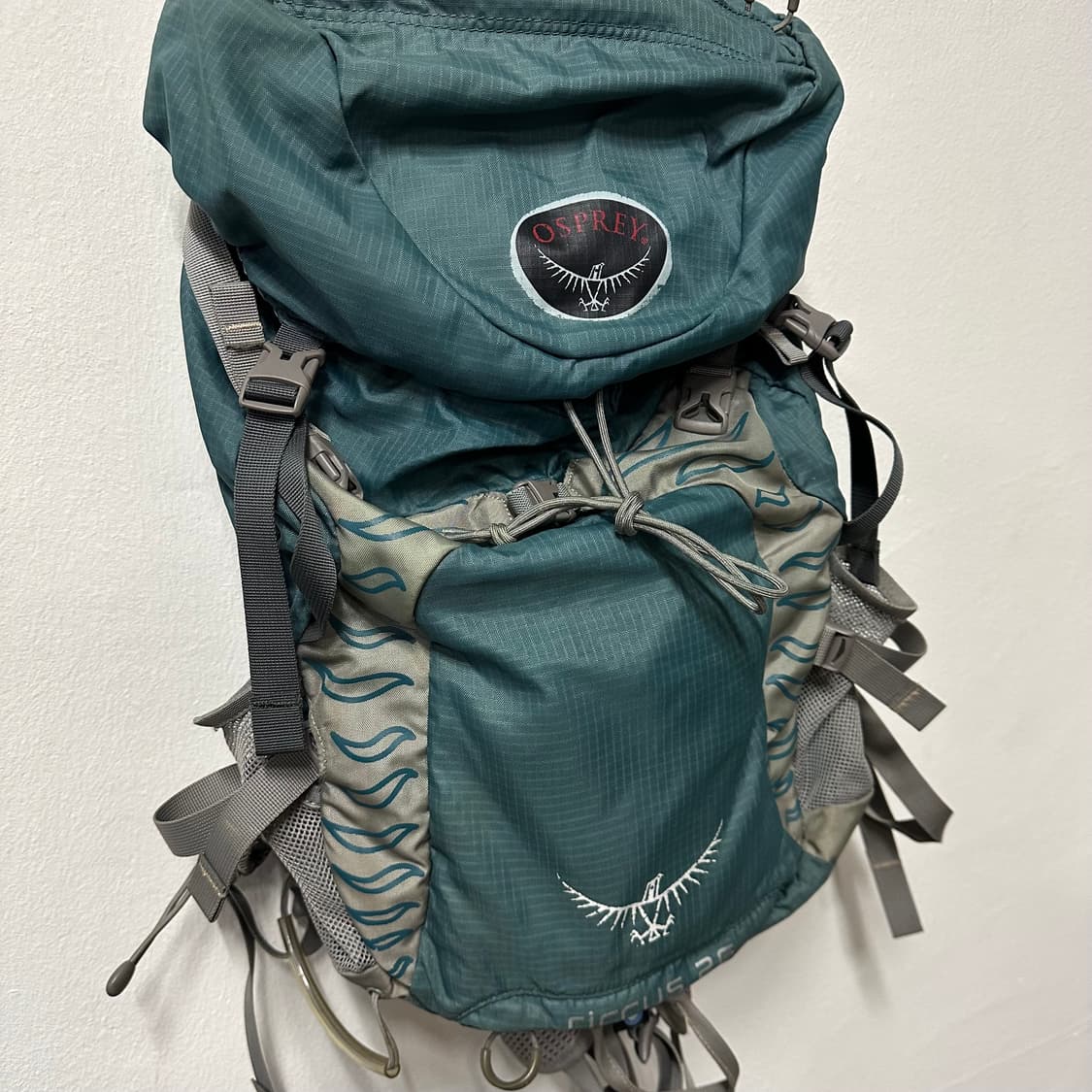 오스프리 시러스 26L 상품이미지2