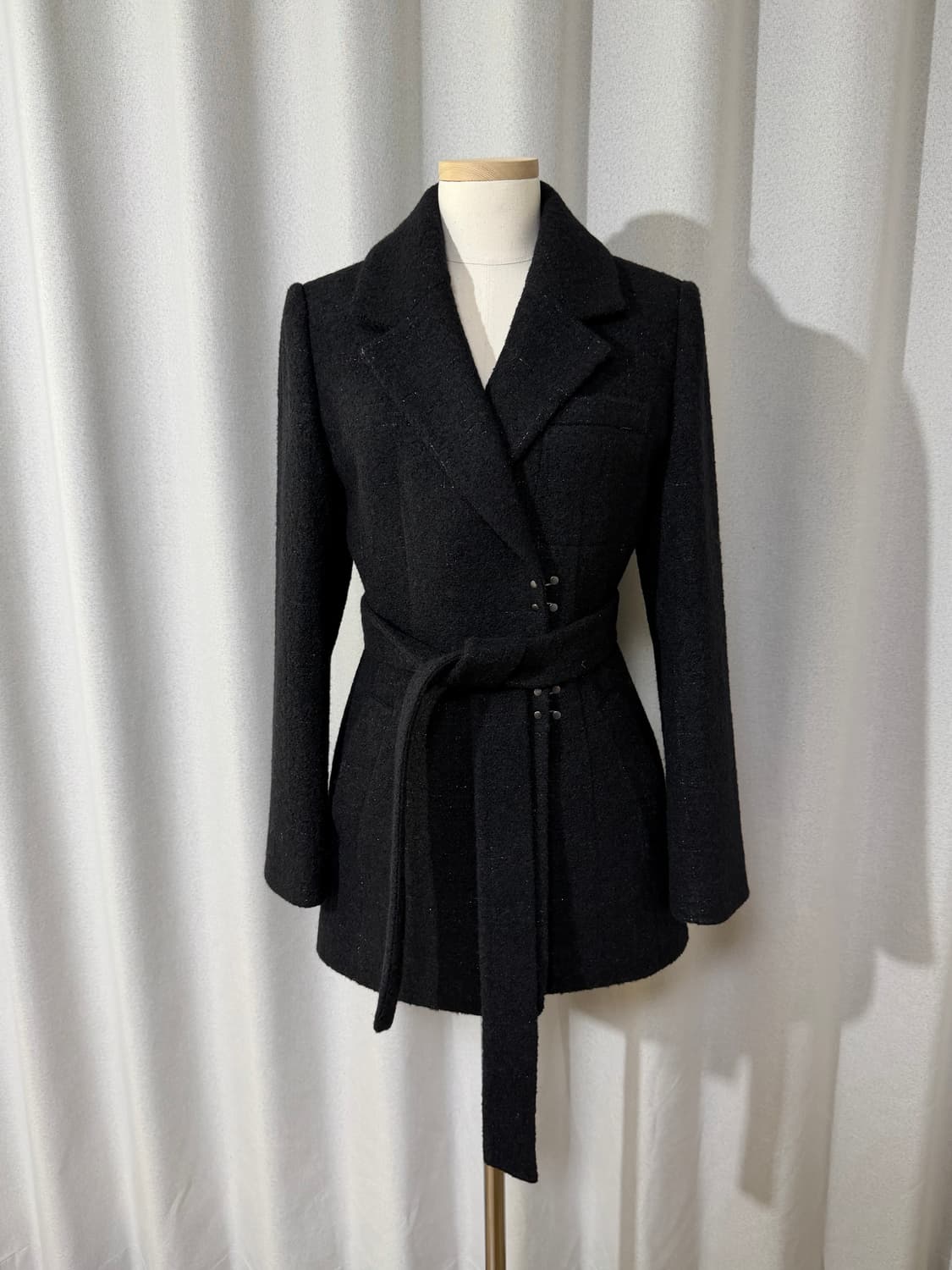 에고이스트 테일러드 카라 벨티드 자켓 (제트 블랙) - 미착용 새상품 상품이미지1