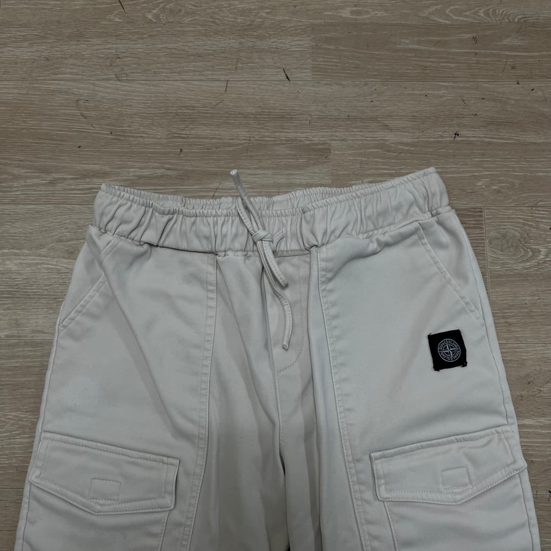 스톤아일랜드 시그니처 와펜 패치 카고 조거팬츠 [크림] XL 상품이미지2