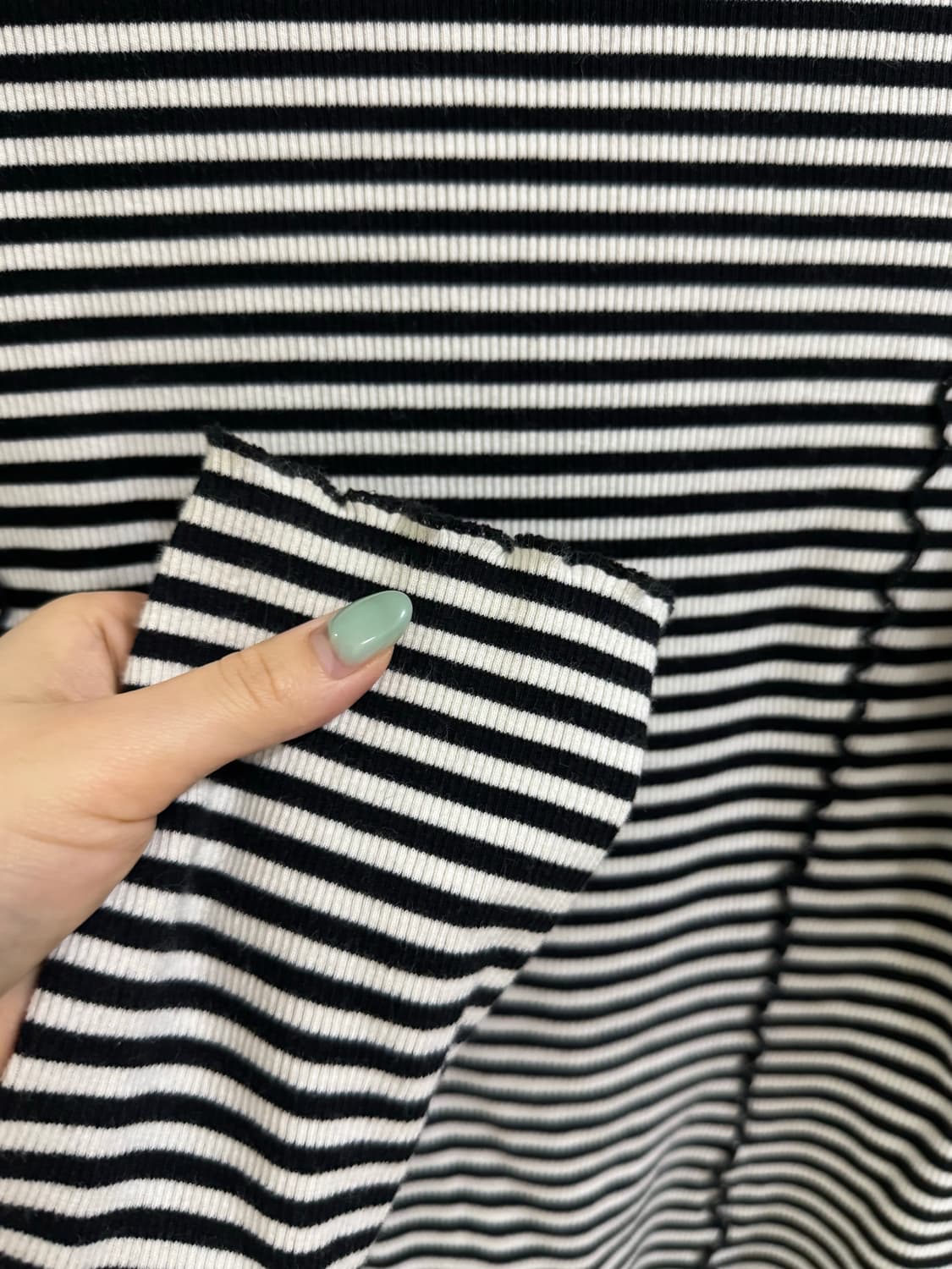 앤아더스토리즈 스트라이프 티 상품이미지4