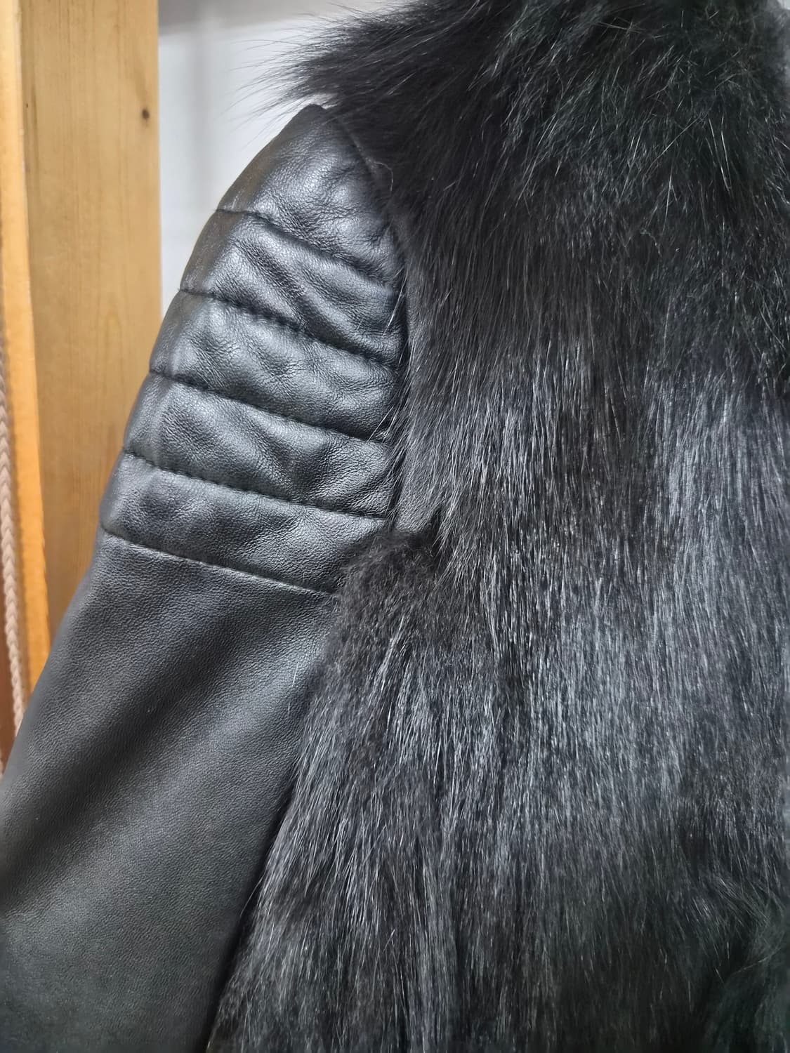 보브 양가죽 배색 폭스퍼 하프코트 상품이미지4